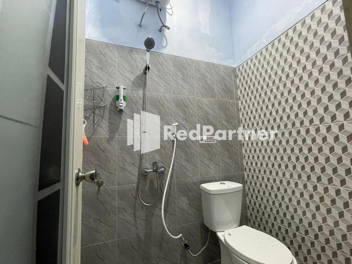 N3 Syariah Near Stasiun Tegal Mitra Reddoorz Hotel Exterior foto